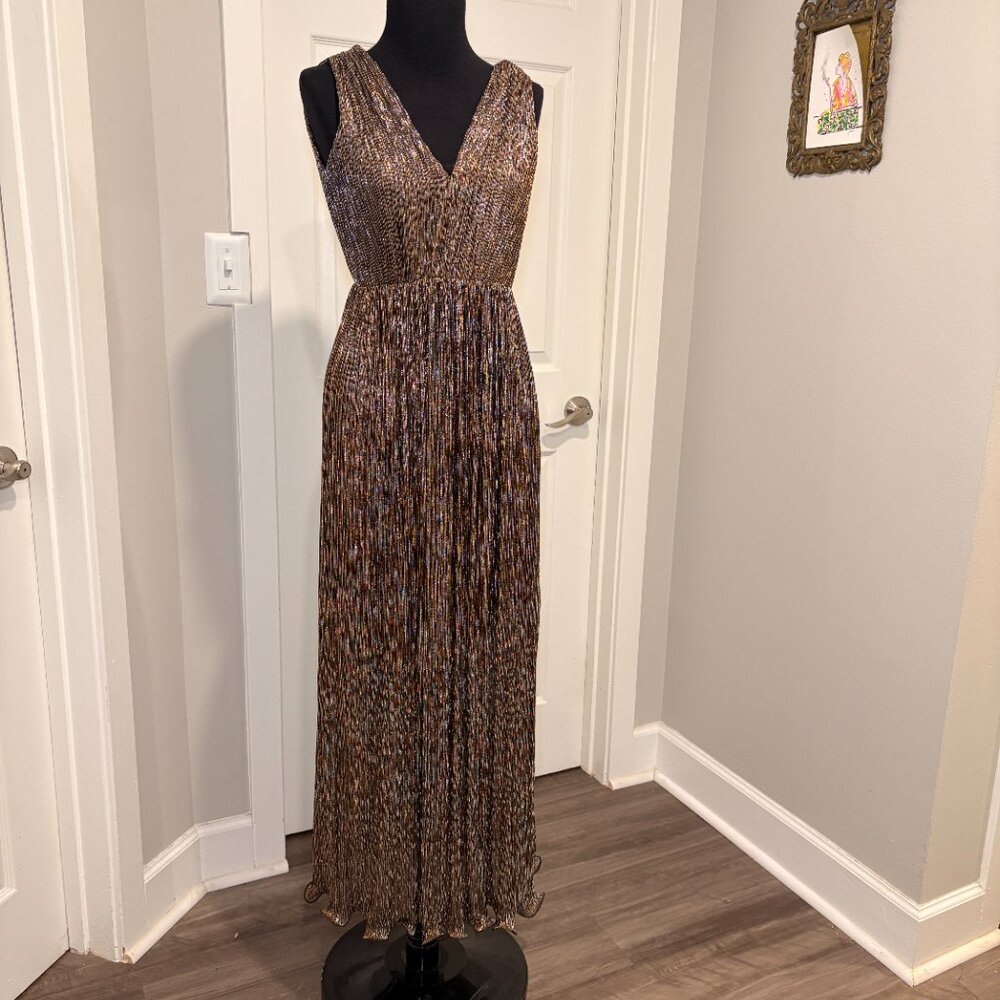 Queenia metallic shimmery party dress, size small NWT